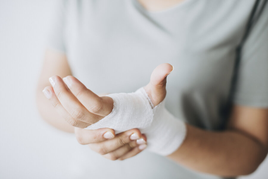 woman-with-gauze-bandage-wrapped-around-her-hand (1)